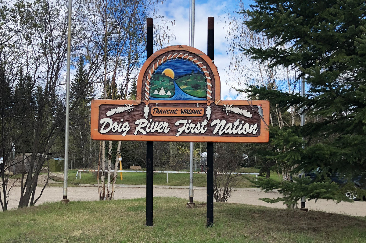 Doig River organise des journées culturelles pour la communauté.