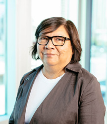 Wilma Jacknife, commissaire
