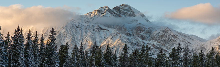 Montagne enneigée